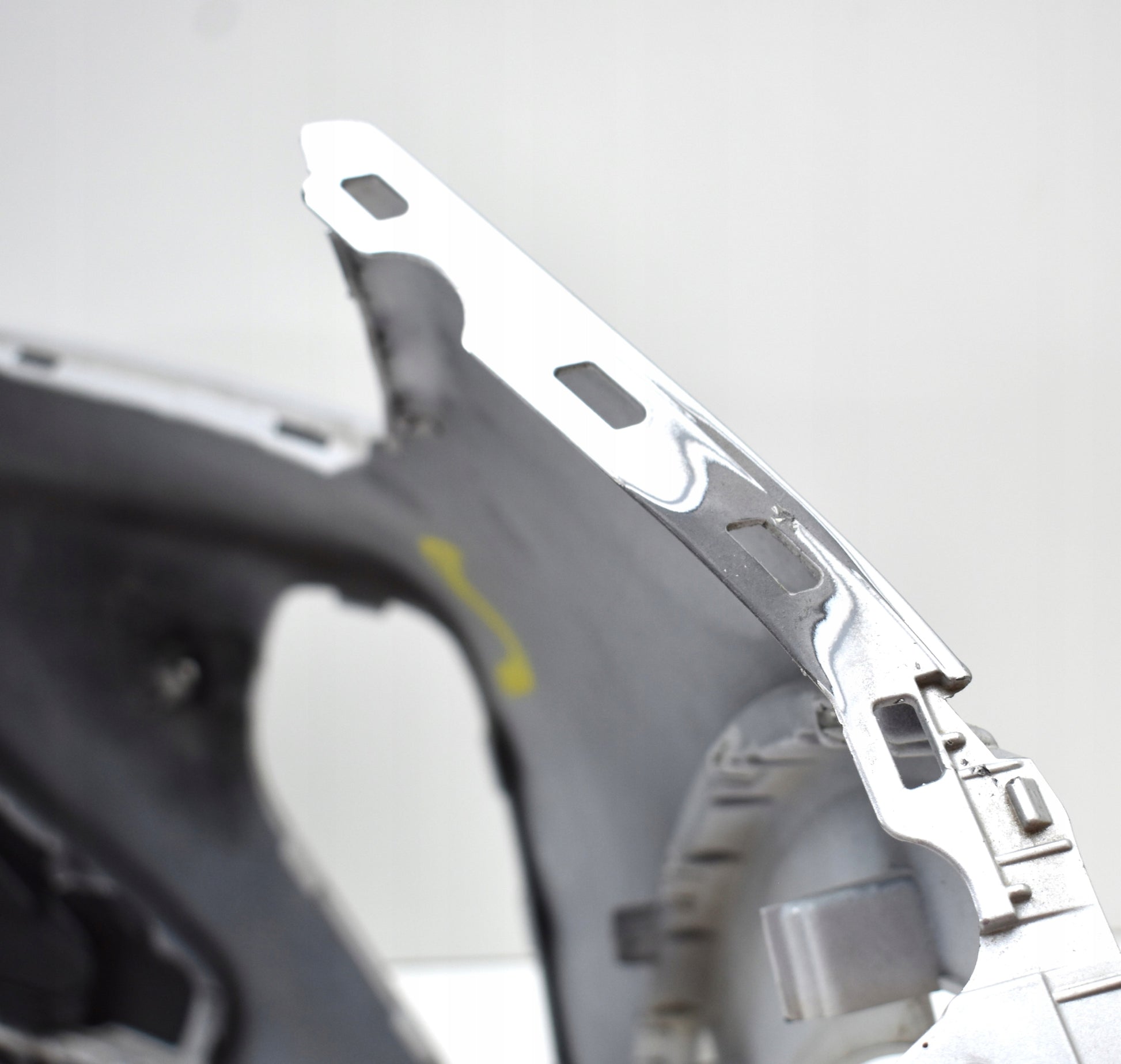 VW TAIGO 2G7 FRONT BUMPER OEM + GRILLE + LOWER TRIM