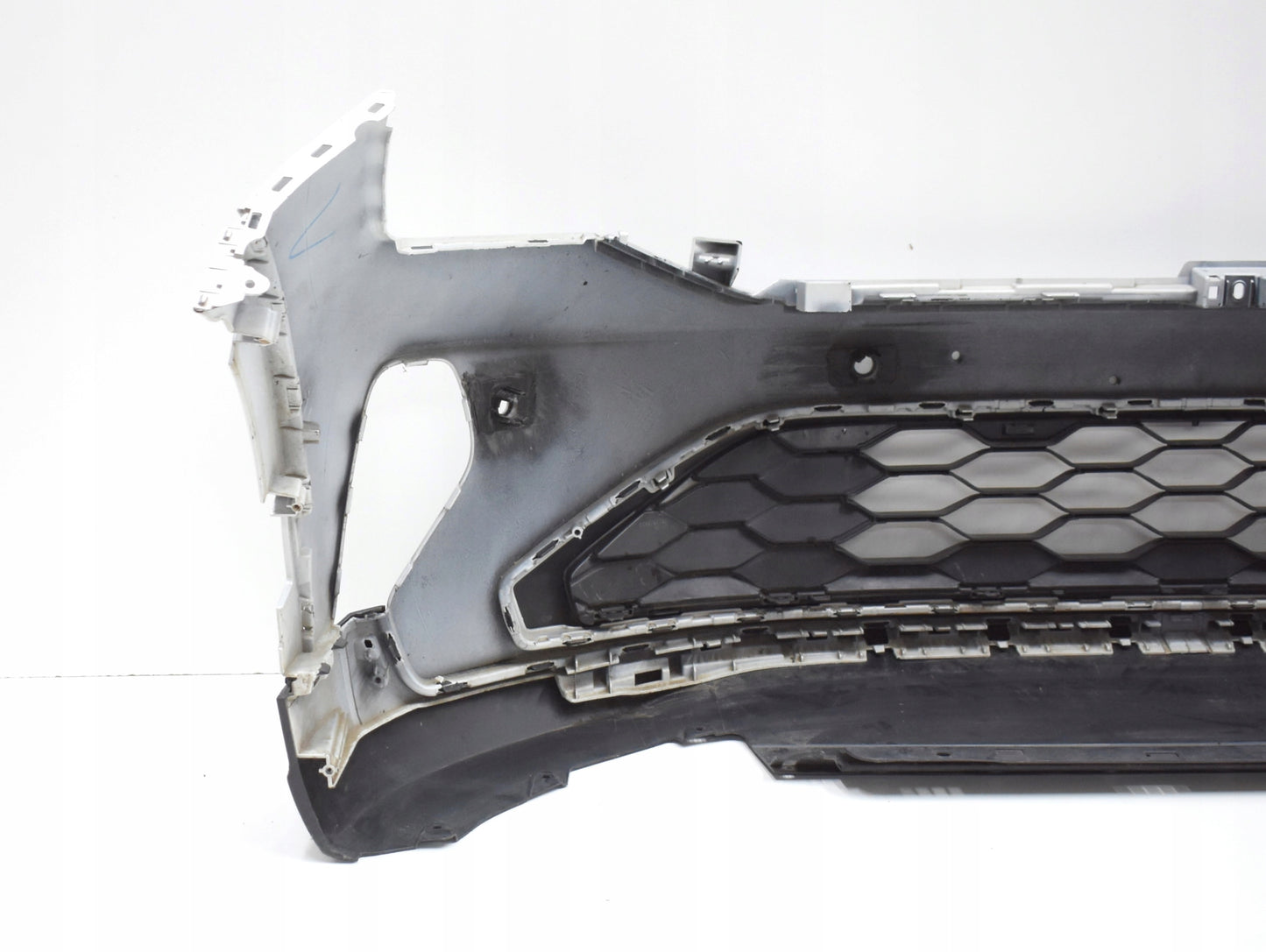 VW TAIGO 2G7 FRONT BUMPER OEM + GRILLE + LOWER TRIM