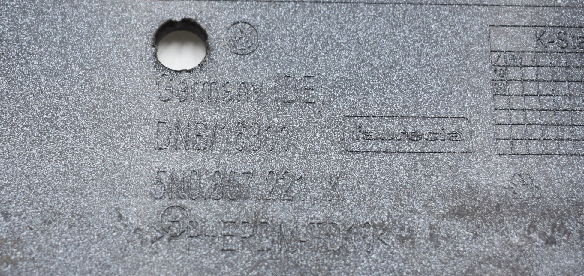 VW TIGUAN 5N0 LIFT FRONT BUMPER ORG