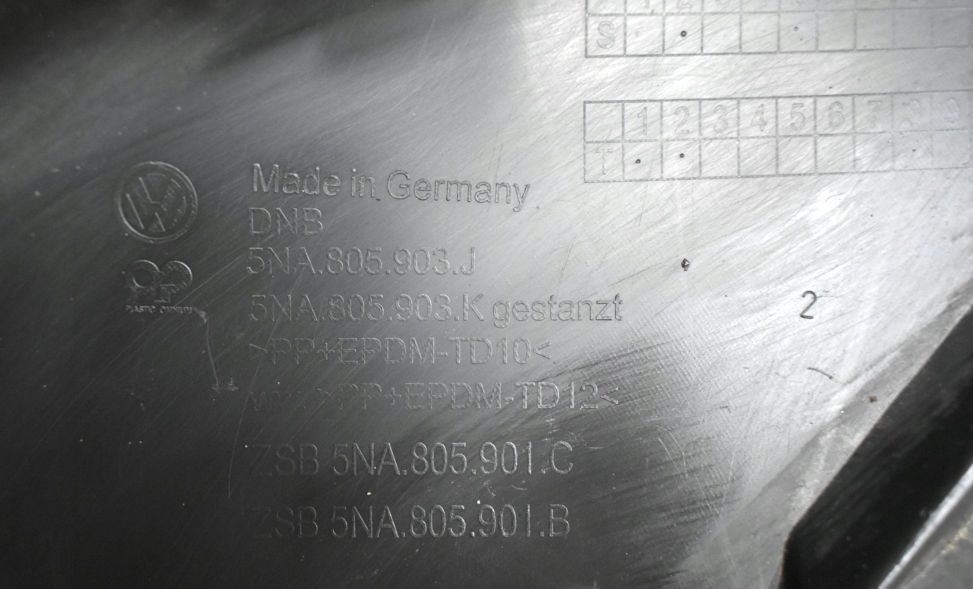 VW TIGUAN II LIFT 5NA FRONT BUMPER ORIGINAL