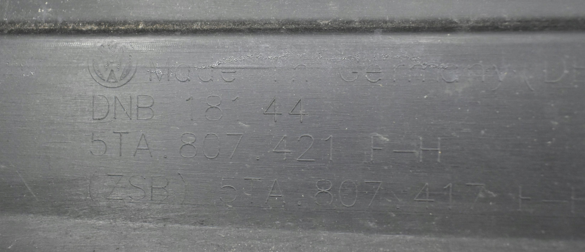 VW TOURAN III 5TA R LINE REAR BUMPER ORG + BOTTOM