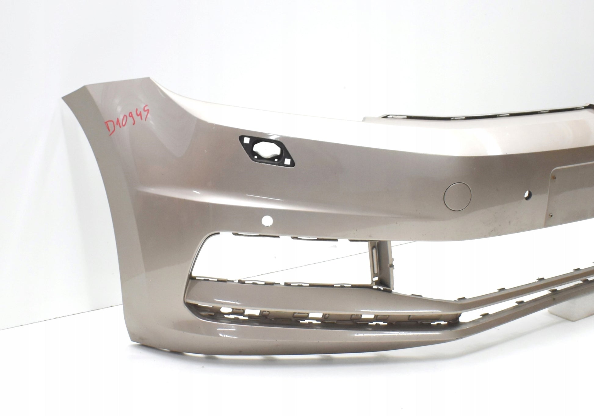 VW TOURAN III 5TA FRONT BUMPER ORG