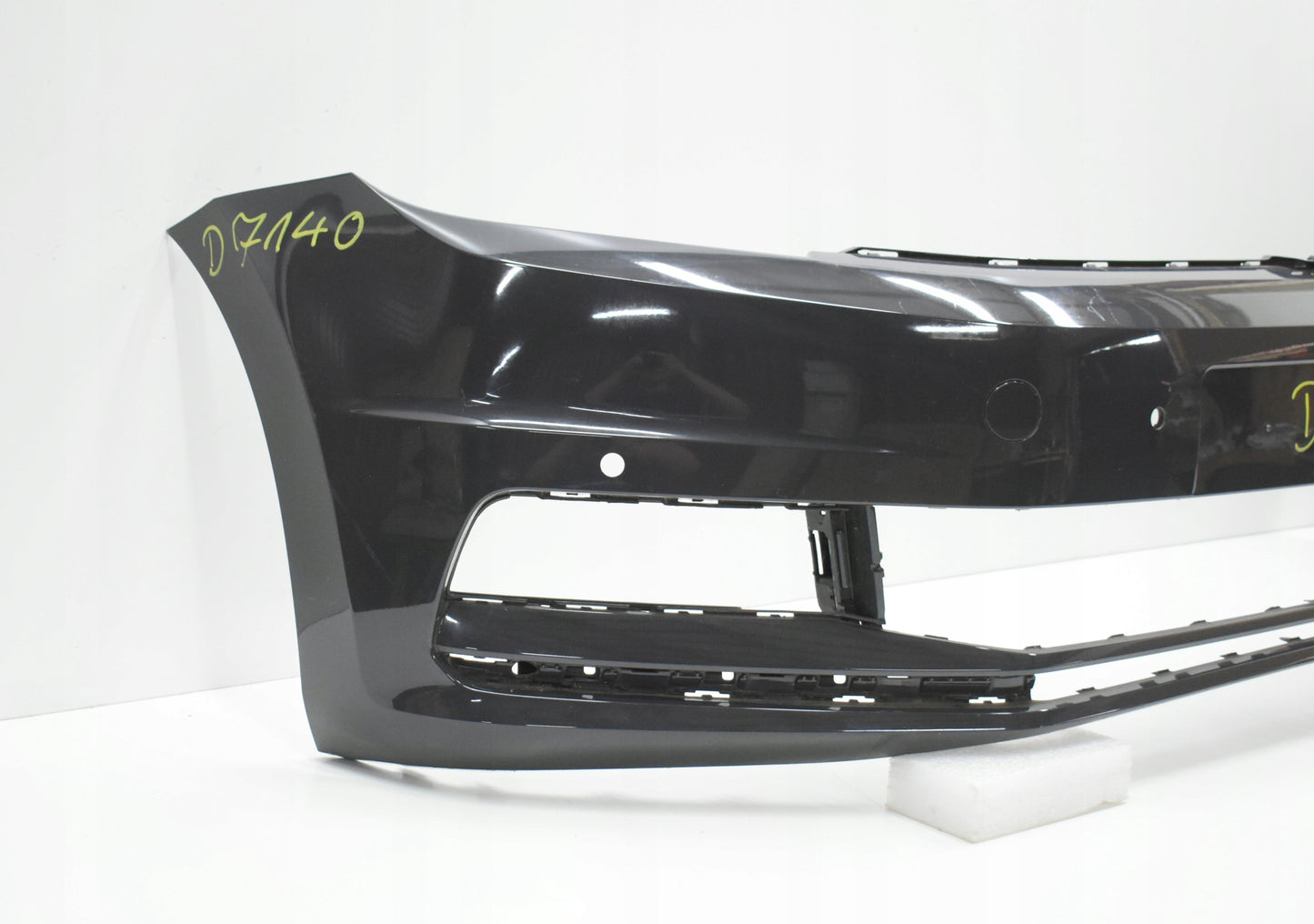 VW TOURAN III 5TA FRONT BUMPER ORG + REINFORCEMENT