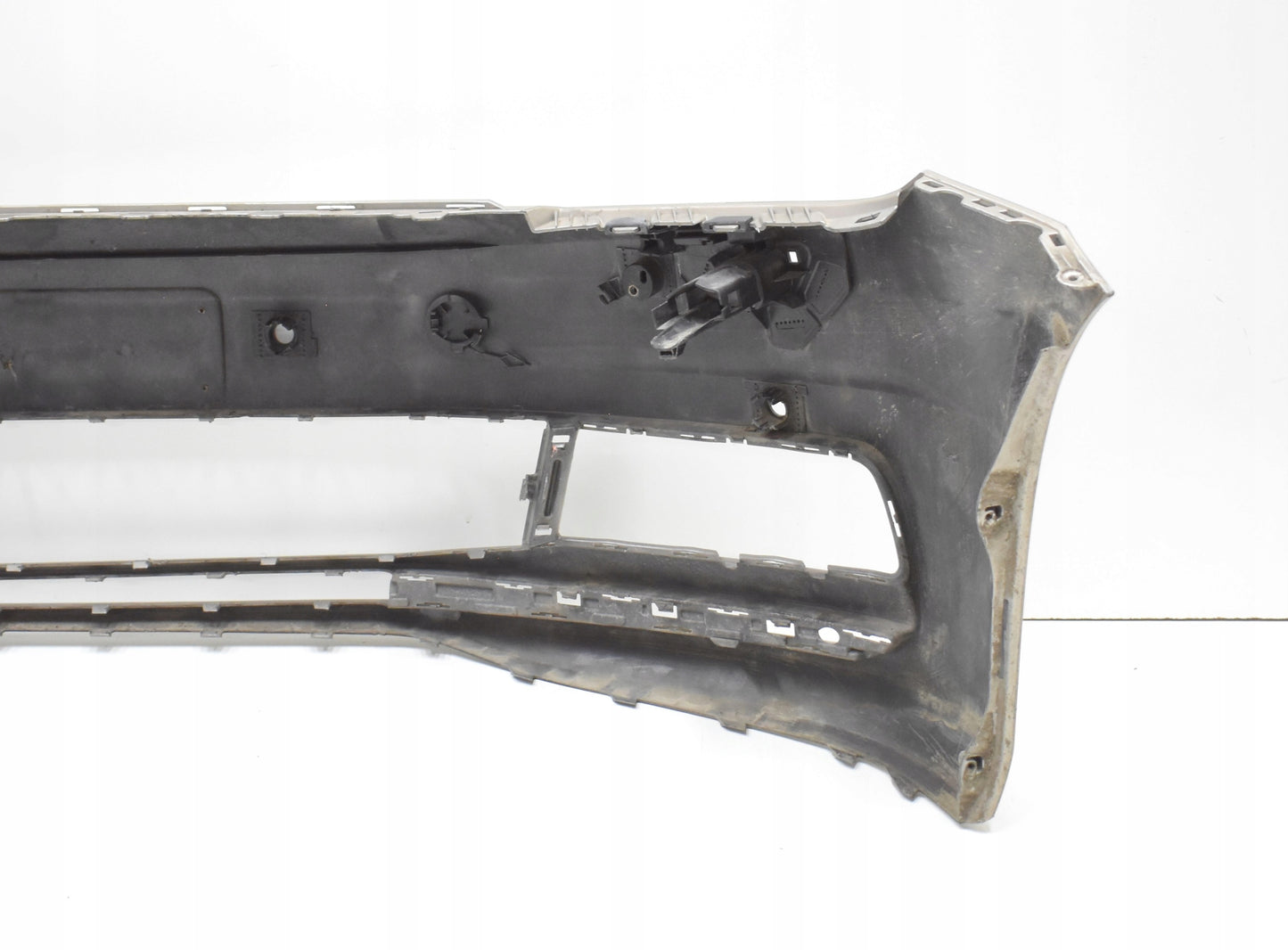 VW TOURAN III 5TA FRONT BUMPER ORG