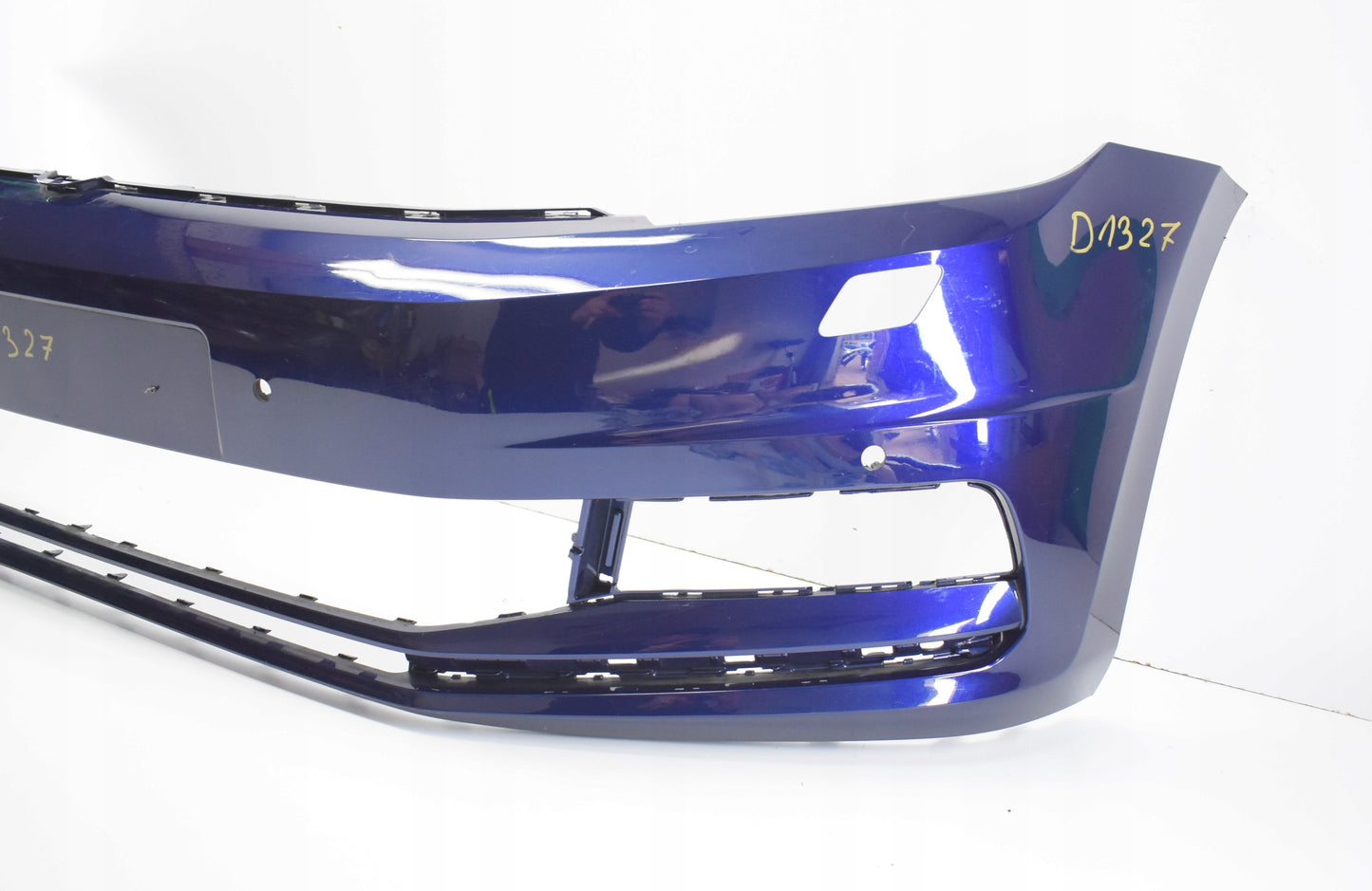 VW TOURAN III 5TA FRONT BUMPER EXCELLENT CONDITION