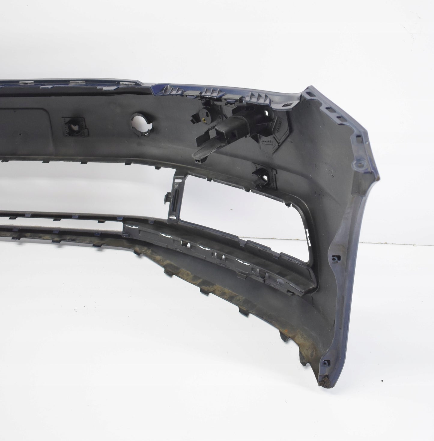 VW TOURAN III 5TA FRONT BUMPER EXCELLENT CONDITION
