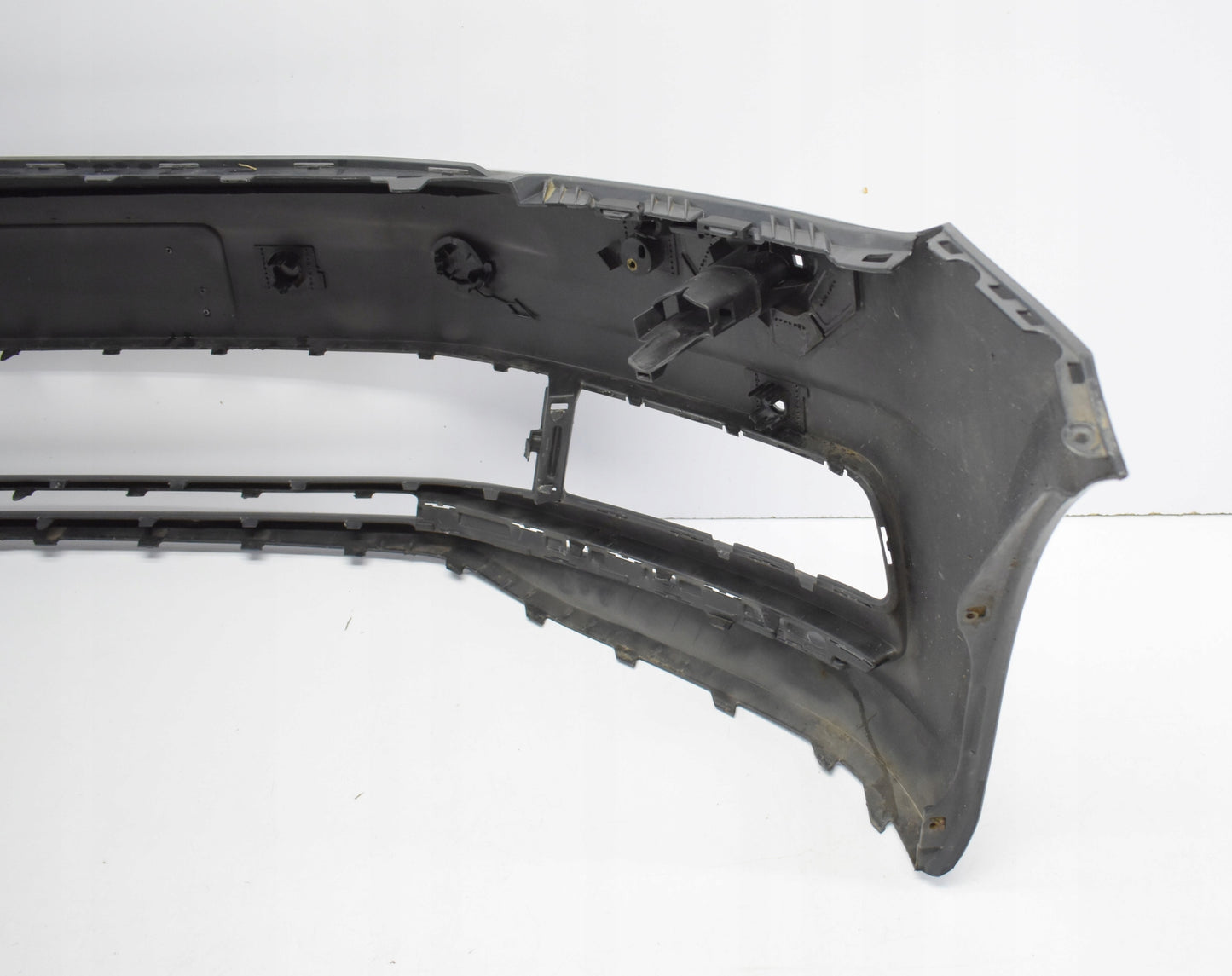 VW TOURAN III 5TA FRONT BUMPER EXCELLENT CONDITION