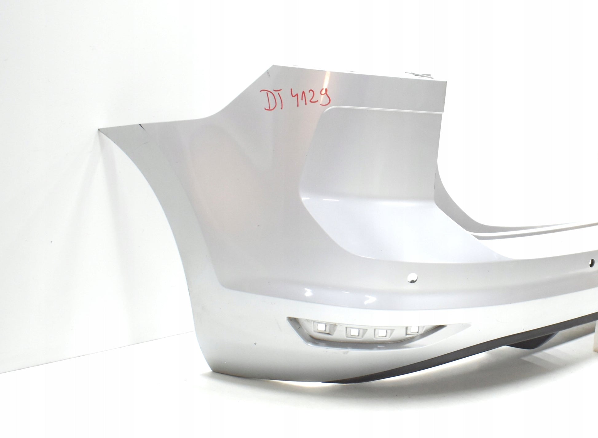 VW TOURAN III 5TA REAR BUMPER ORIGINAL + BOTTOM