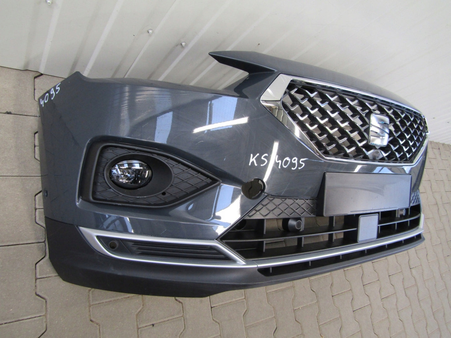 Front Bumper Seat Tarraco 5FJ 18- (Camera)