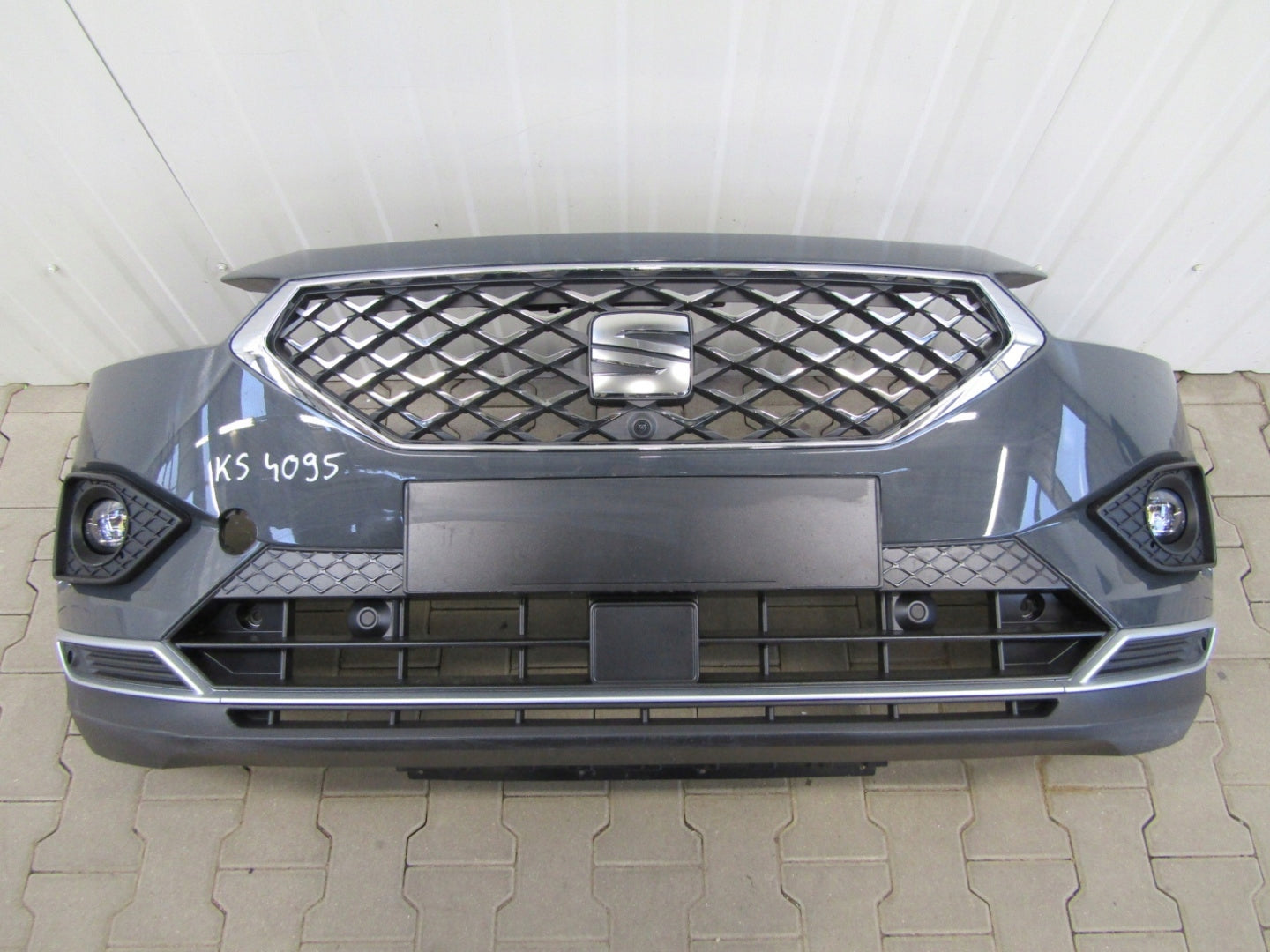 Front Bumper Seat Tarraco 5FJ 18- (Camera)