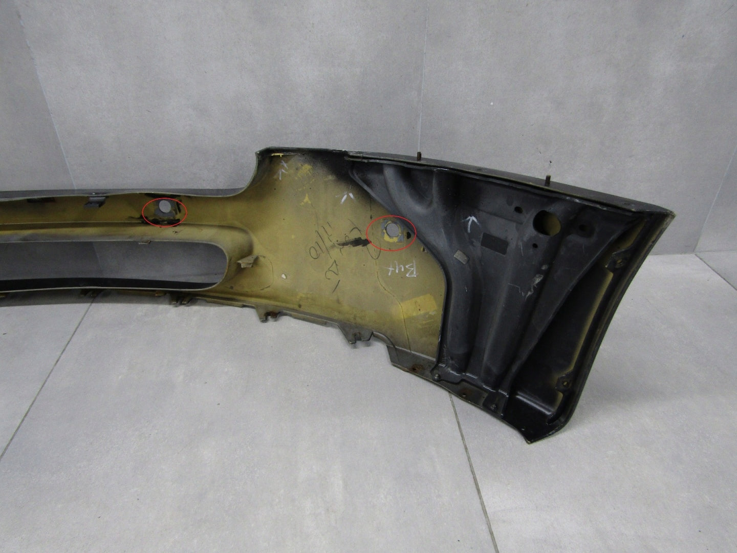 Aston Martin Vantage V8 05- Front Bumper