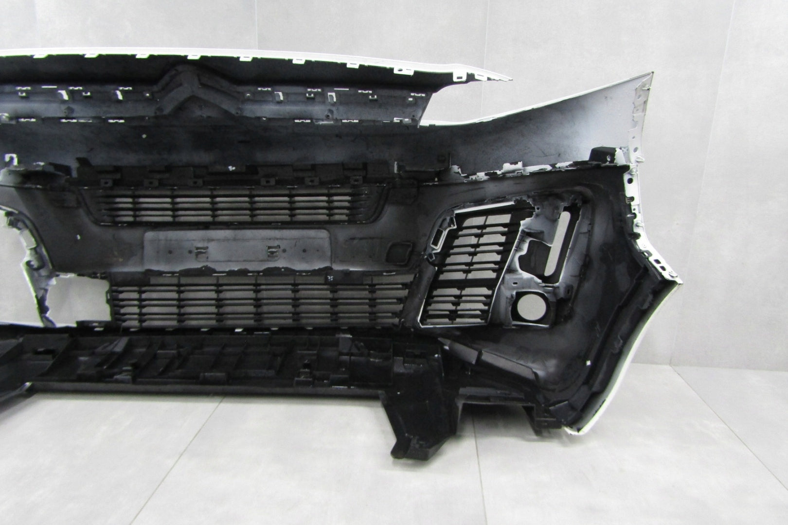 Citroen JUMPY SPACETOURER 3 III Front Bumper 16- (+ floor)