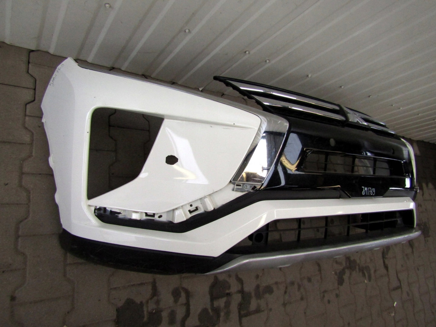 Mitsubishi Eclipse Cross 17- Front Bumper