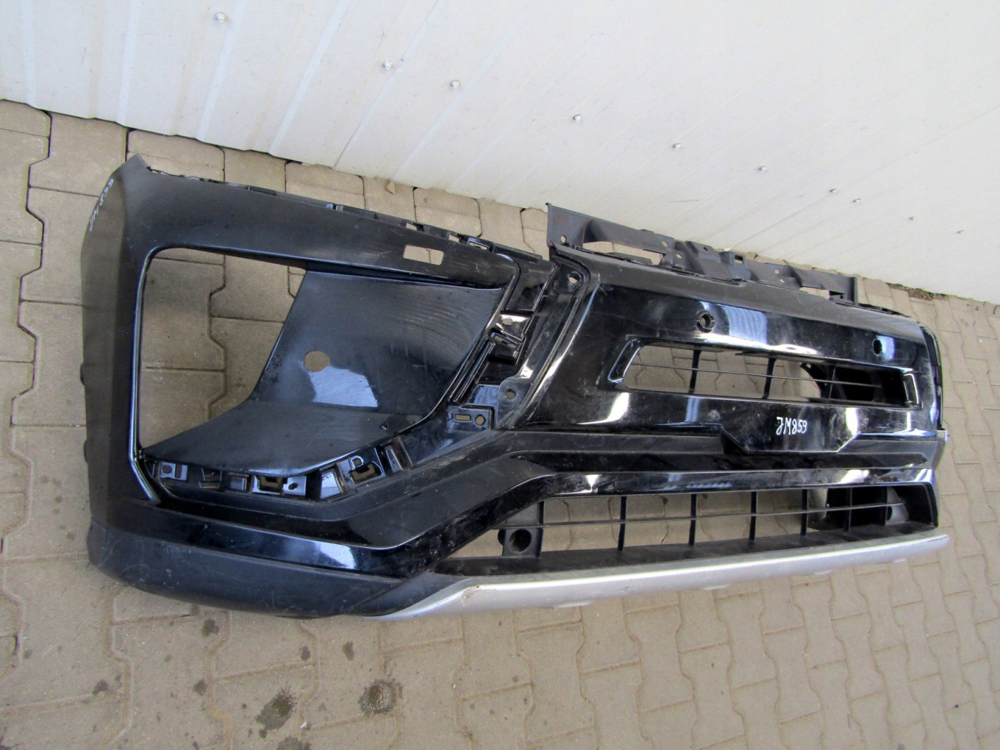 Mitsubishi Eclipse Cross 17- Front Bumper
