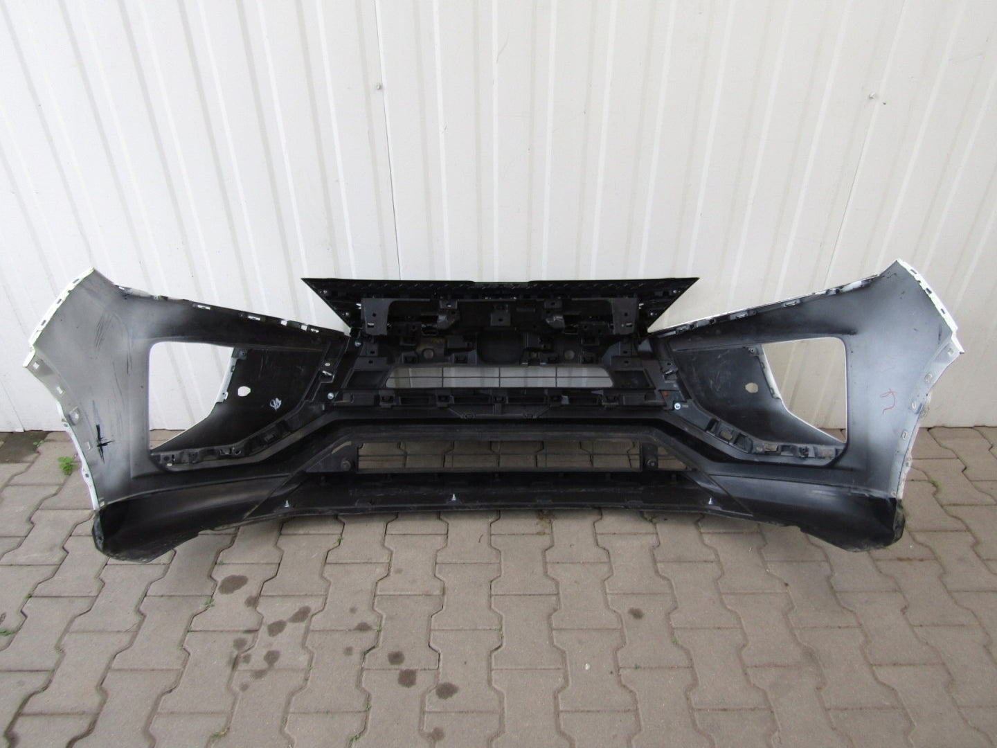Mitsubishi Eclipse Cross 17- Front Bumper