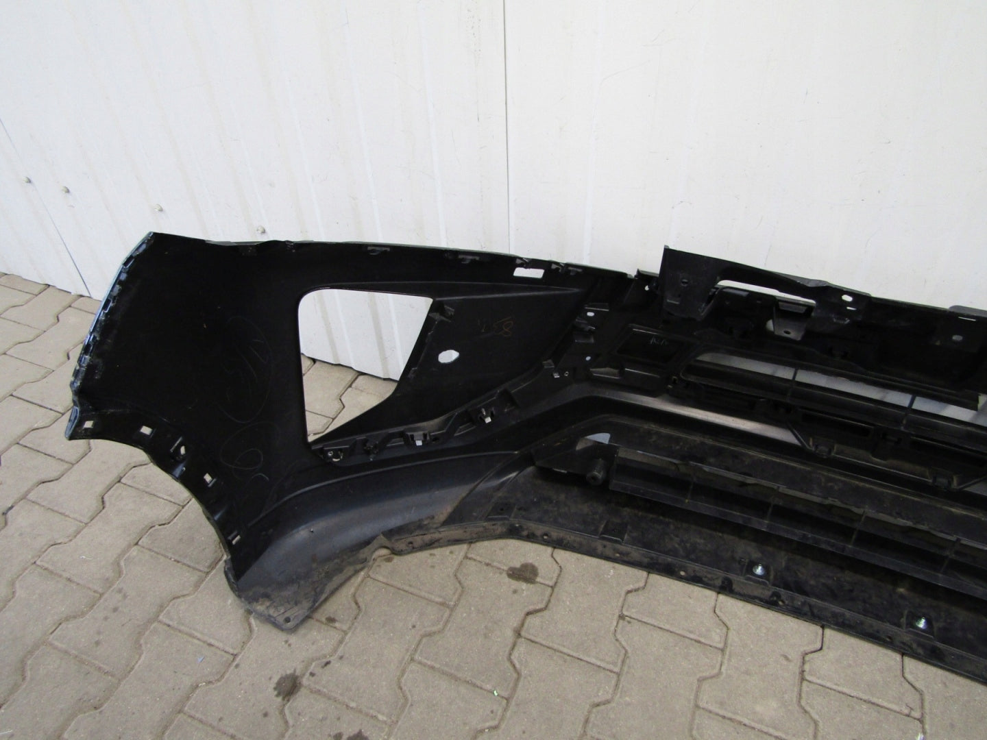 Mitsubishi Eclipse Cross 17- Front Bumper