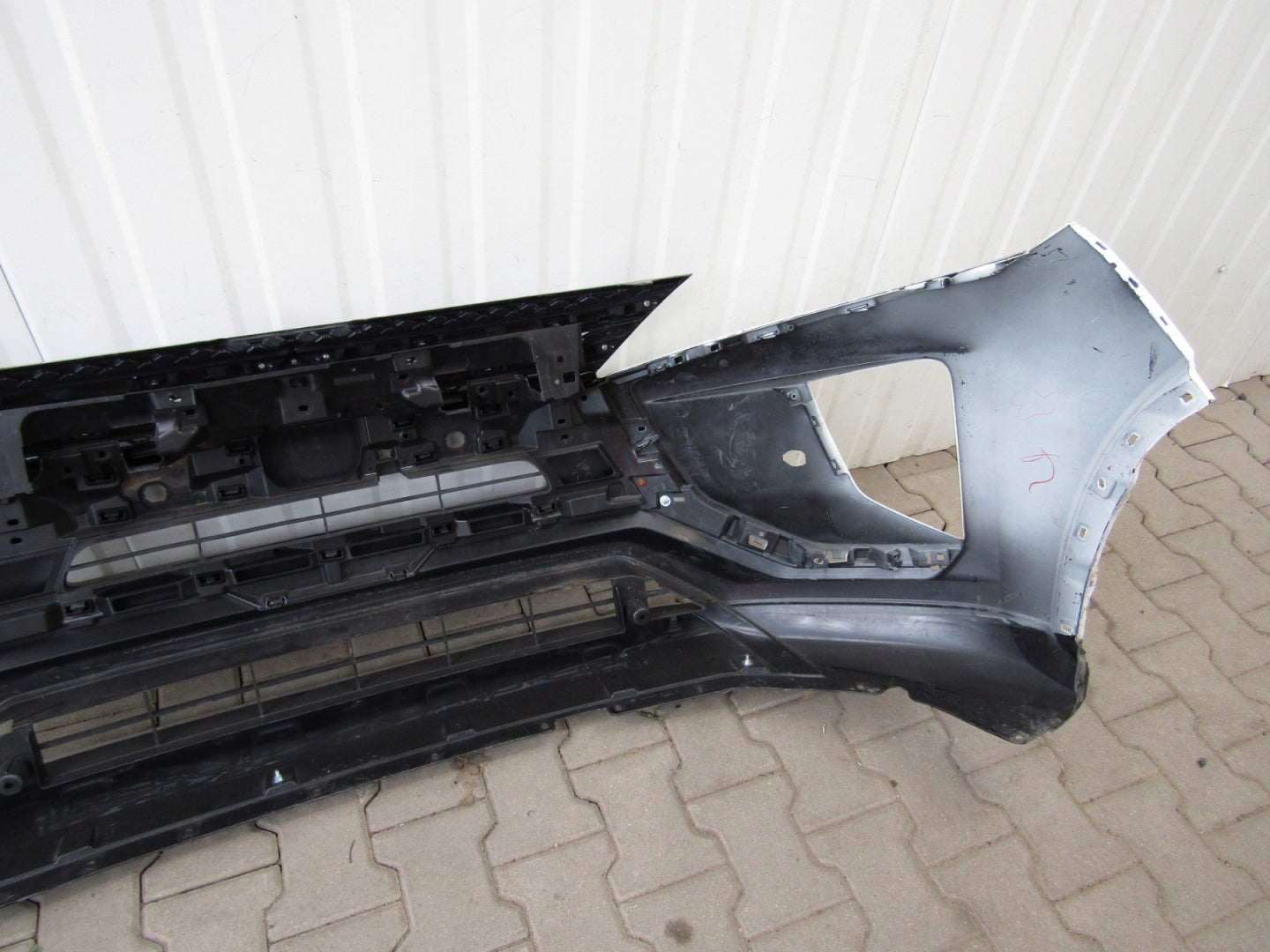 Mitsubishi Eclipse Cross 17- Front Bumper