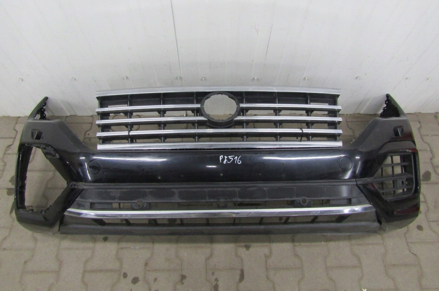 VW Touareg 3 III R-Line 760 18- Front Bumper