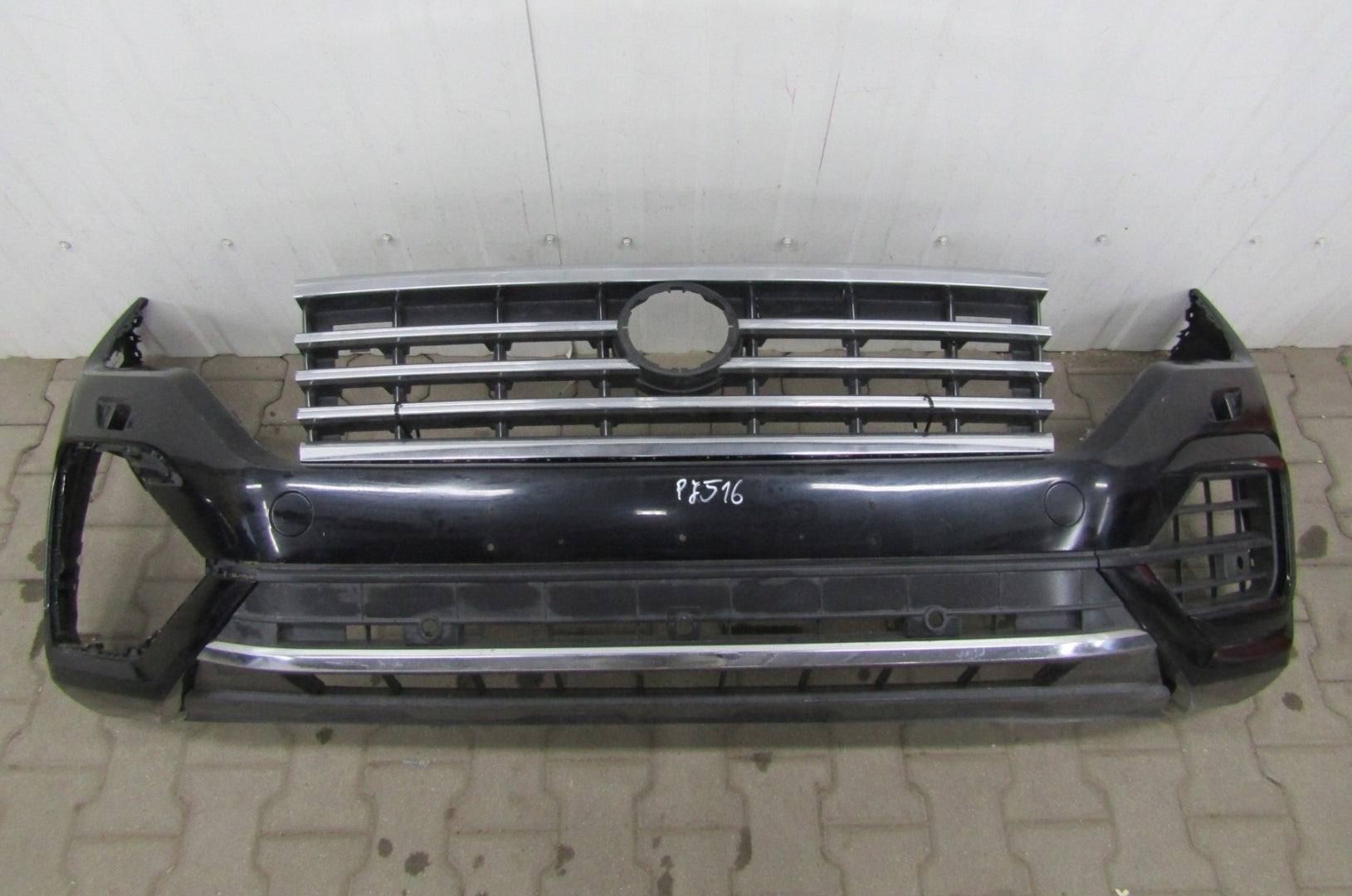 VW Touareg 3 III R-Line 760 18- Front Bumper