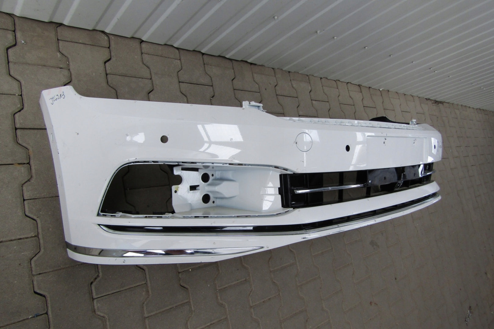 Front Bumper Volkswagen Phideon 3ED 16-