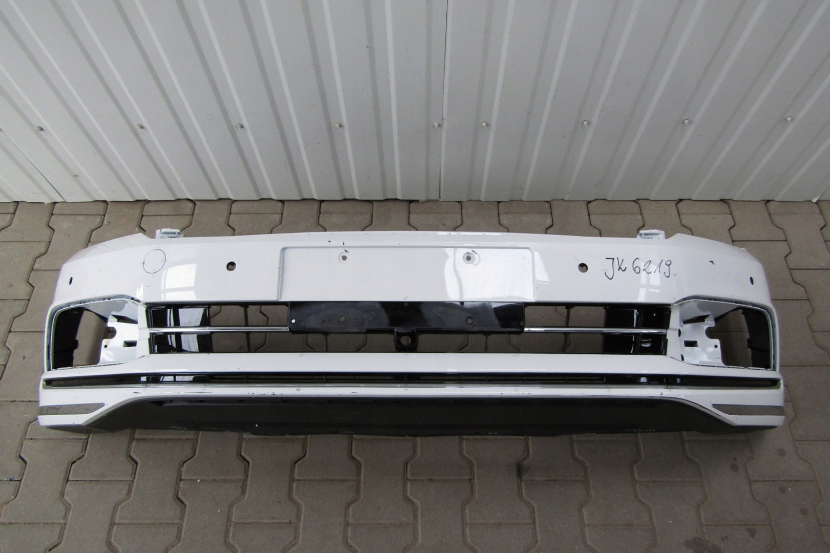 Front Bumper Volkswagen Phideon 3ED 16-