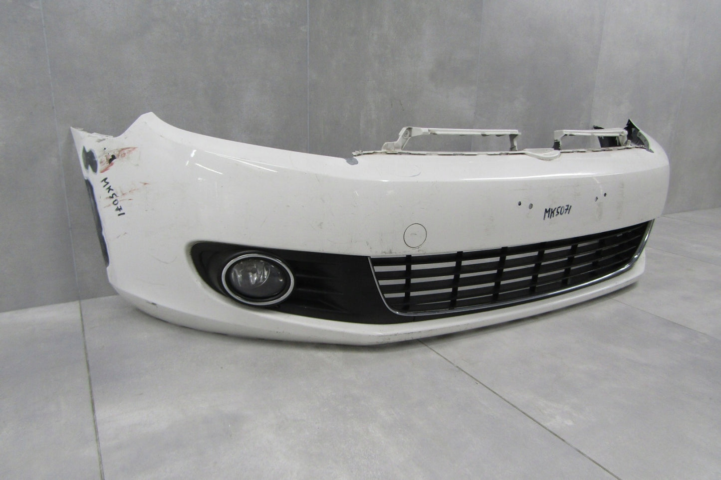 Front Bumper for Volkswagen VW Golf 6 VI 5K0 2008-2012 Estate / with Fog Lights