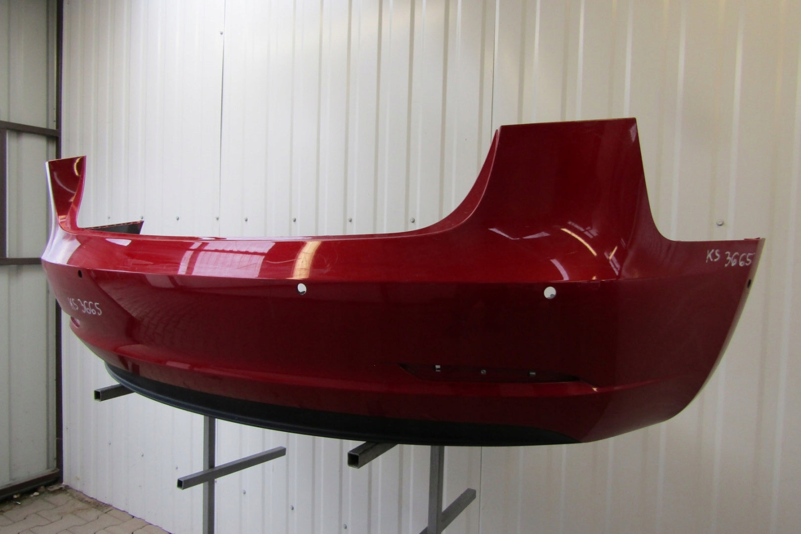 Tesla Model 3 III Rear Bumper (+ Plate)