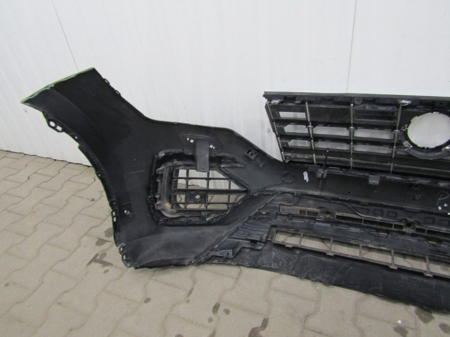 VW Touareg 3 III R-Line 760 18- Front Bumper