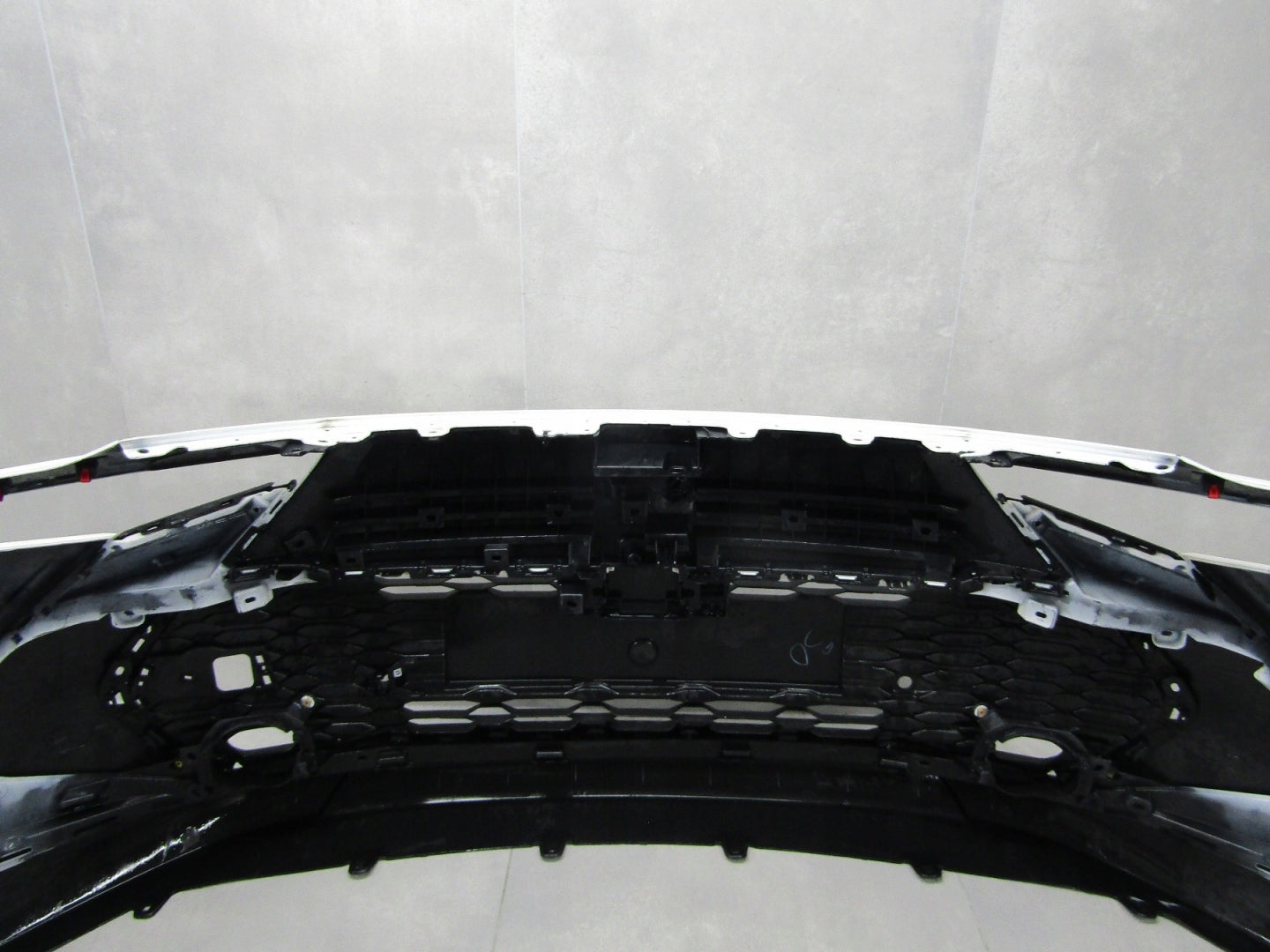 TOYOTA C-HR CHR II 23- Front Bumper (+ reinforcement)