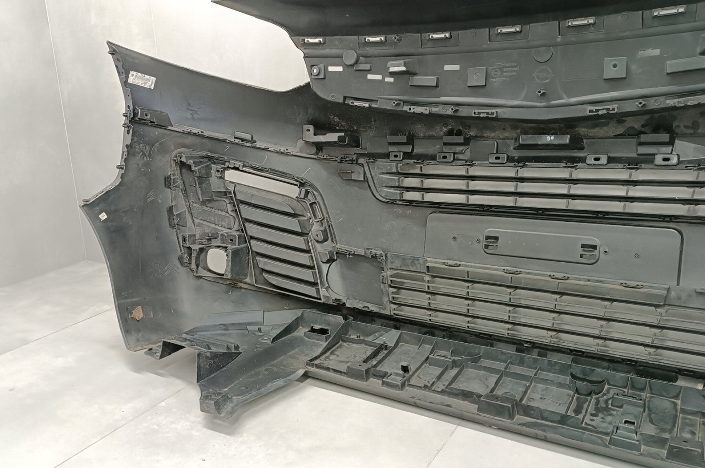 Opel Vivaro C 3rd Gen / Zafira D Front Bumper 19- / + Cover