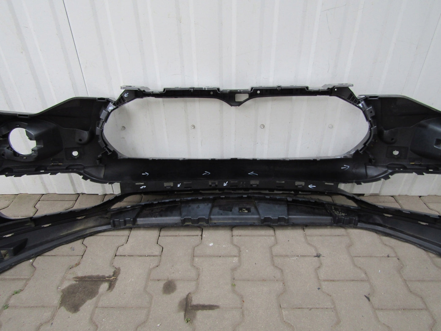 MASERATI LEVANTE 16- Front Bumper