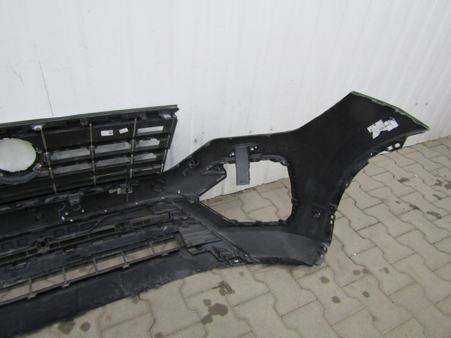 VW Touareg 3 III R-Line 760 18- Front Bumper