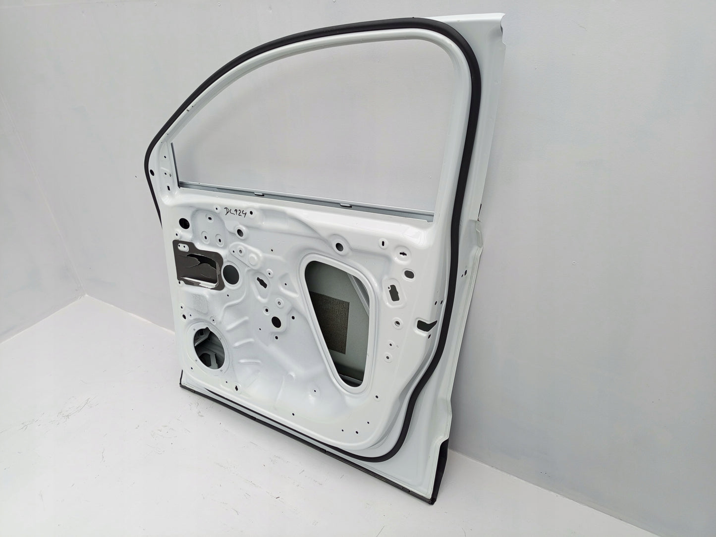 SEAT ATECA 575 2016- FRONT RIGHT DOOR PASSENGER SIDE 575831312