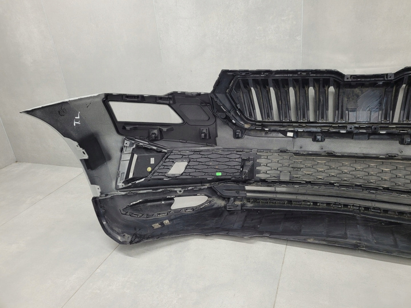 Front Bumper Skoda Karoq Sportline 57A Lift 21-