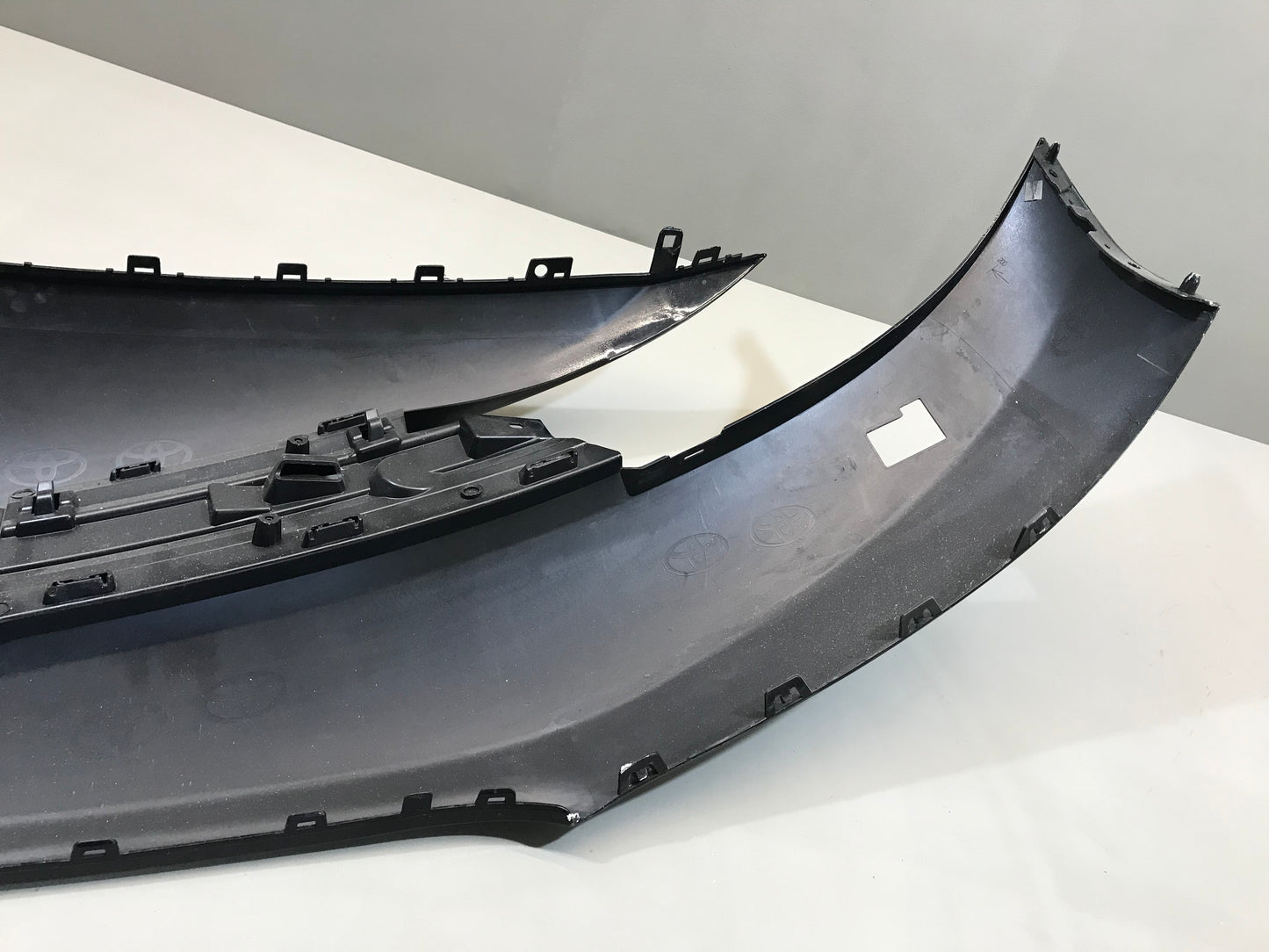 Toyota Proace 2016-  Front bumper Top 9811847477 1591340X M51024